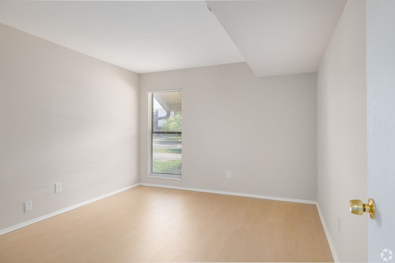 Village Park Apartments - Photo 3 of 33