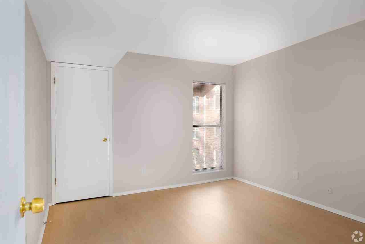 Village Park Apartments - Photo 4 of 33