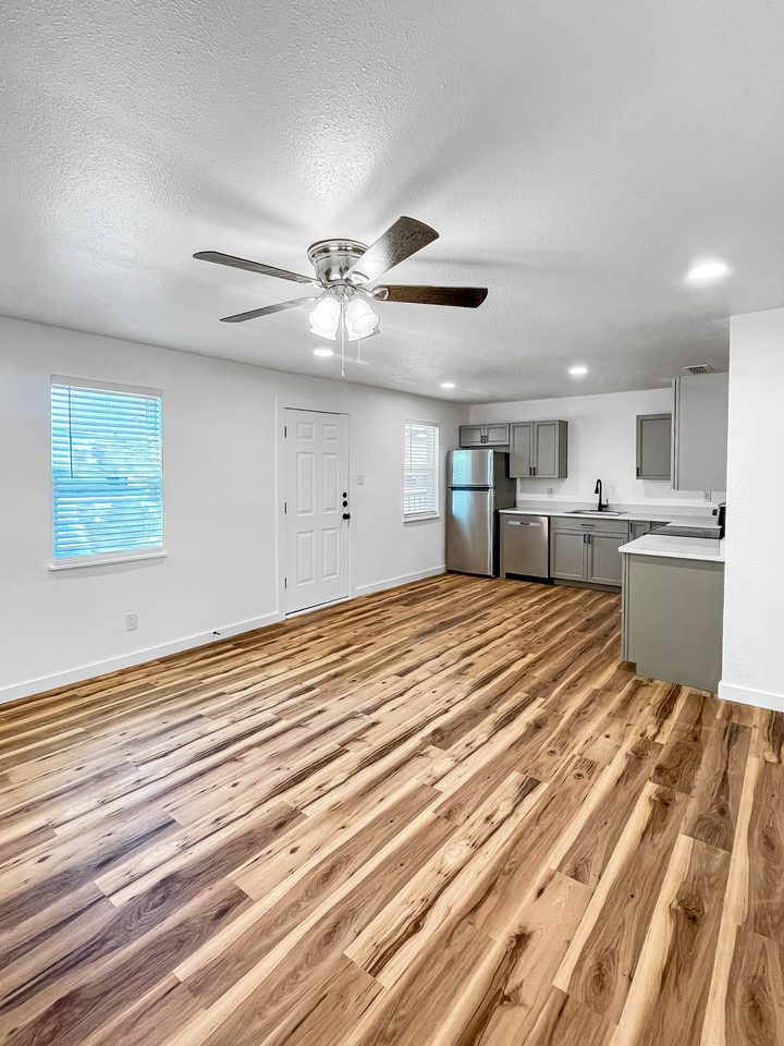 7328 Gillis Johnson St #7328B - Photo 2 of 10