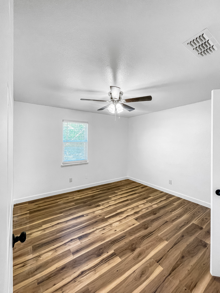 7328 Gillis Johnson St #7328B - Photo 6 of 10