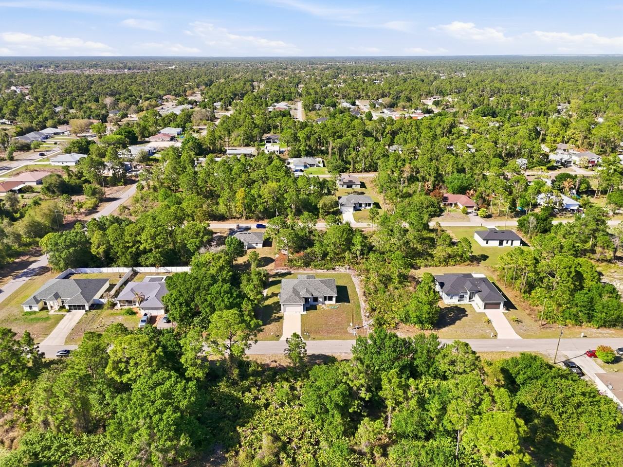 825 Carbon St E #1 - Photo 6 of 37