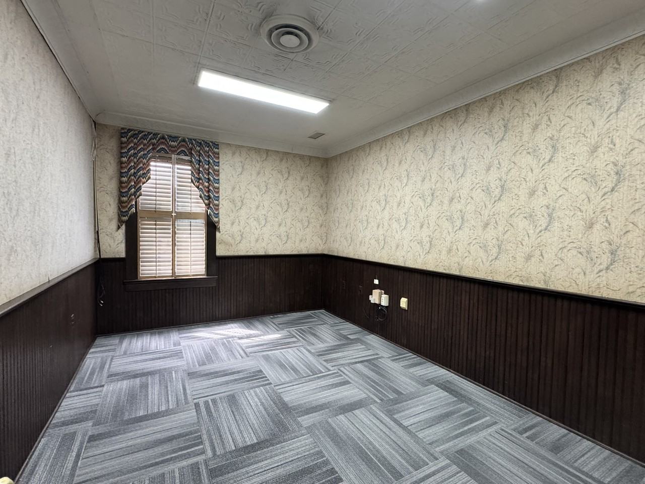 108 N 3rd St #1 - Photo 3 of 10