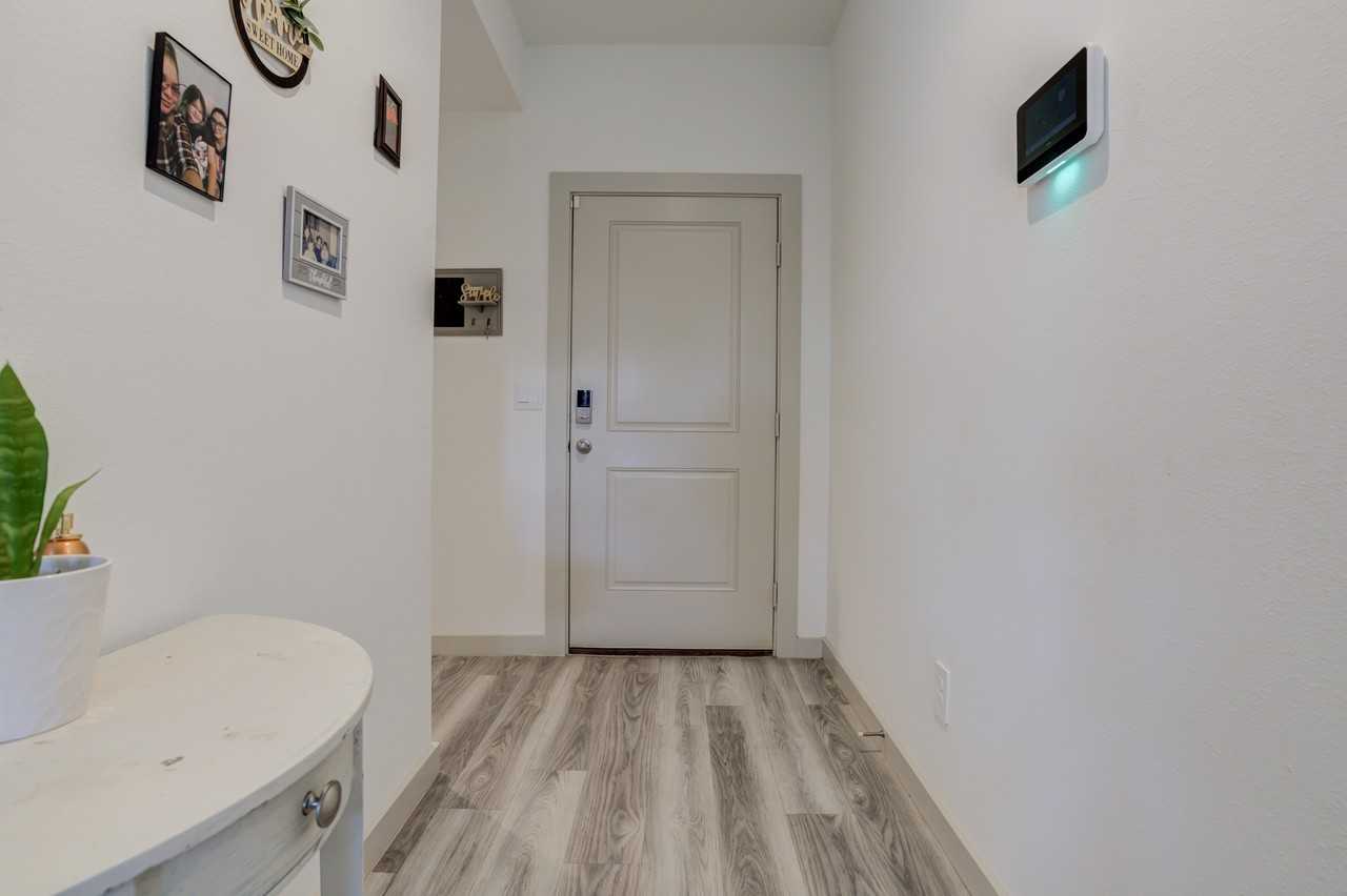 2323 149th St #1 - Photo 5 of 43