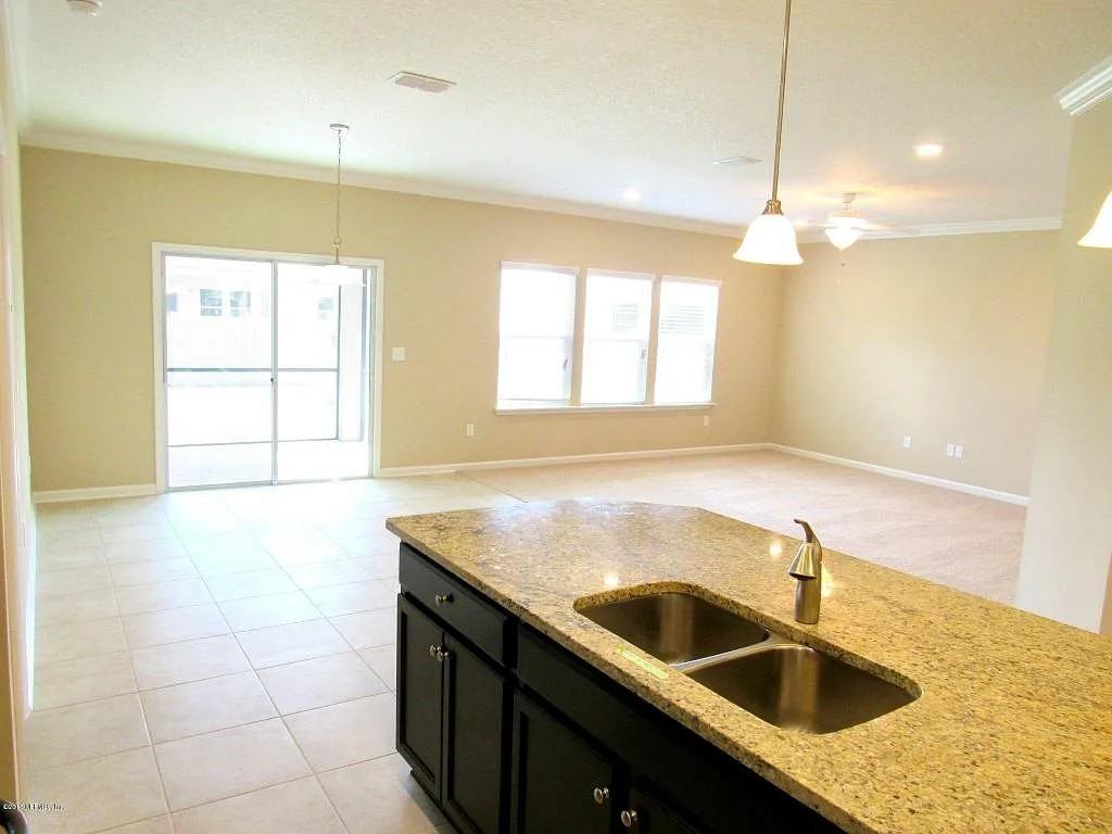 10129 Bedford Lakes Ct #1 - Photo 3 of 4