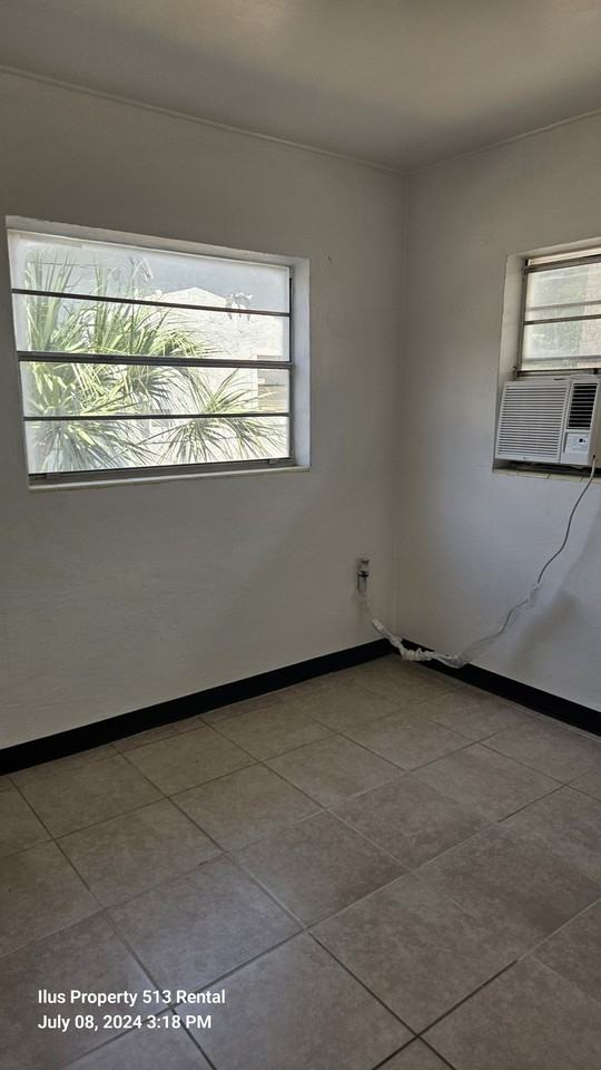 513 Warren St #513 - Photo 4 of 23