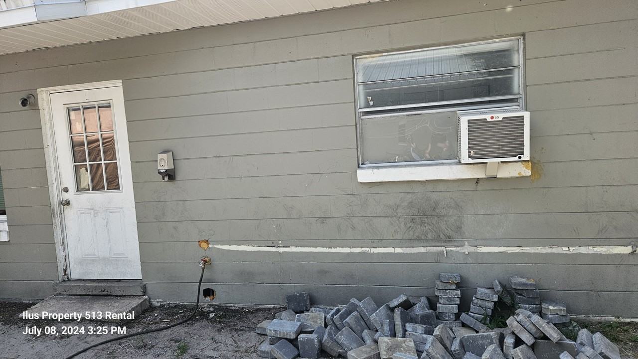 513 Warren St #513 - Photo 6 of 23