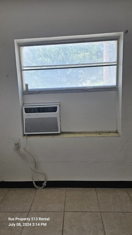 513 Warren St #513 - Photo 7 of 23