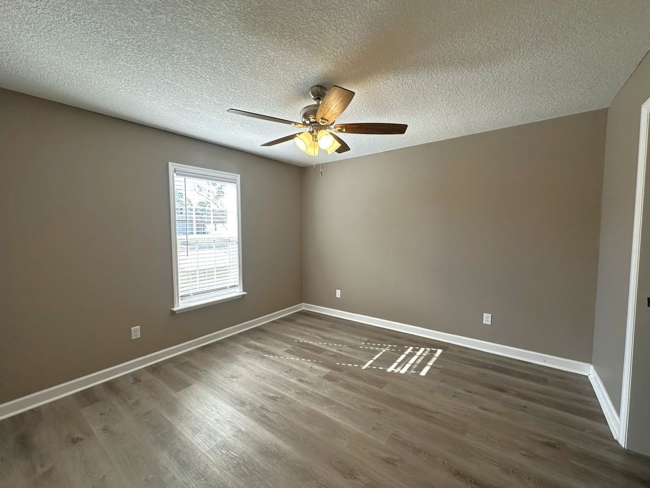 419 Peters St #A - Photo 4 of 5