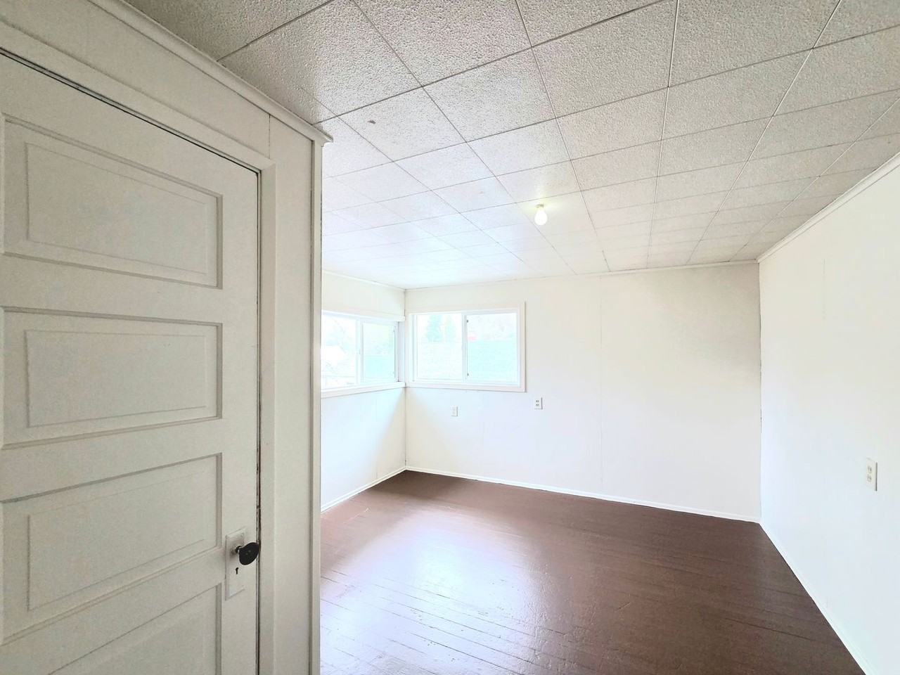 207 Riverfront Dr - Photo 5 of 37