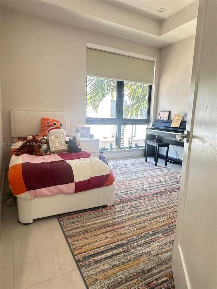 8443 Northwest 47th Street #8443 - Photo 5 of 36