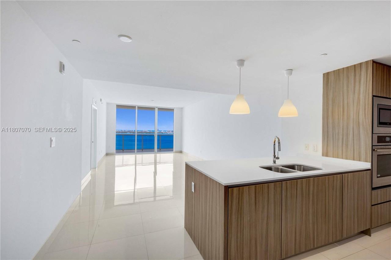 600 Northeast 27th Street #3102 - Photo 2 of 42