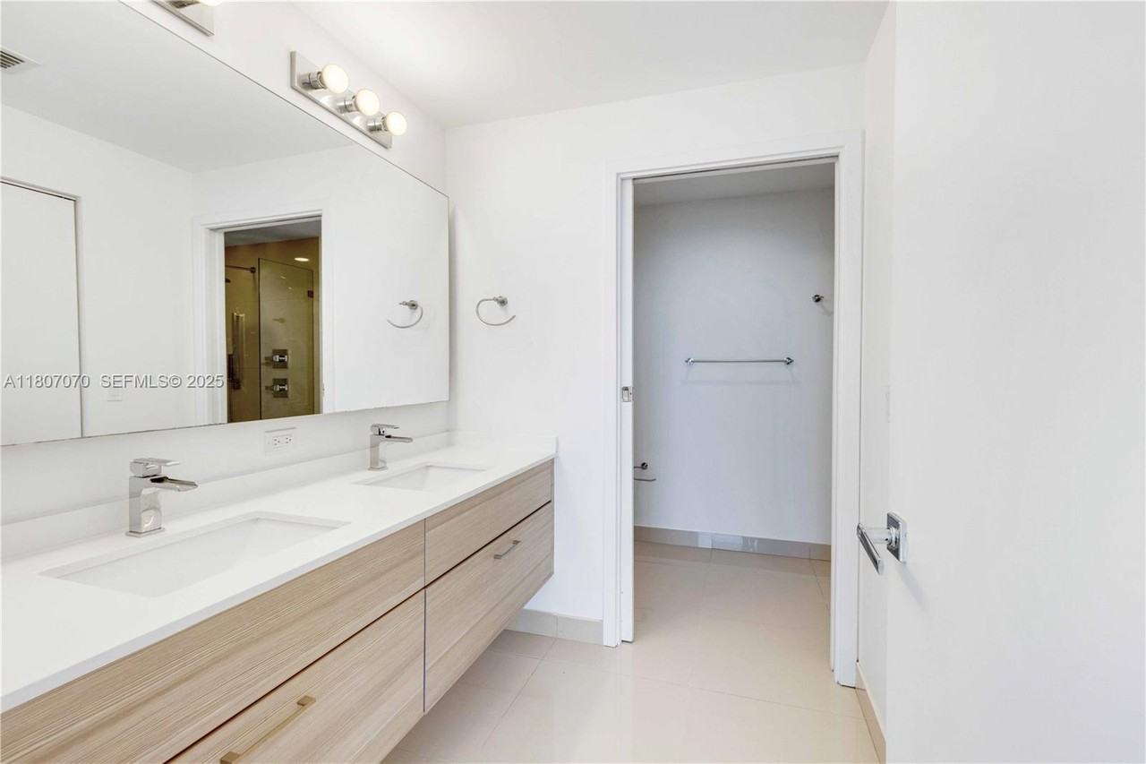 600 Northeast 27th Street #3102 - Photo 6 of 42