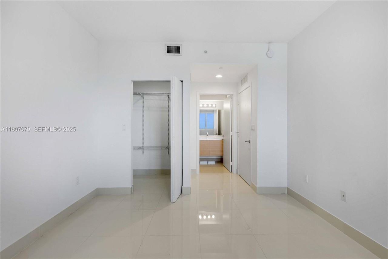 600 Northeast 27th Street #3102 - Photo 7 of 42