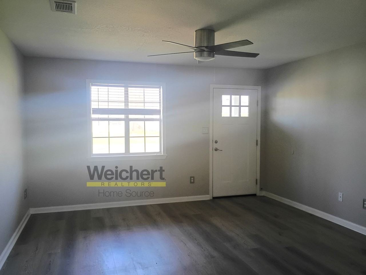3704 Shelby Dr - Photo 2 of 18
