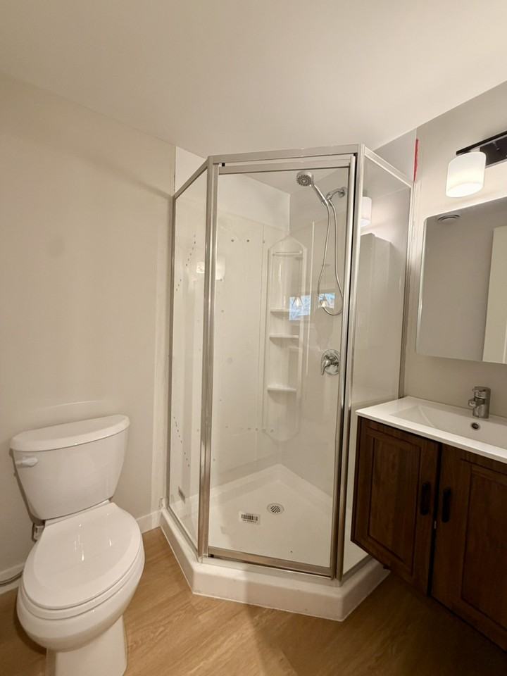 5 Fisher Crescent #Main - Photo 5 of 8