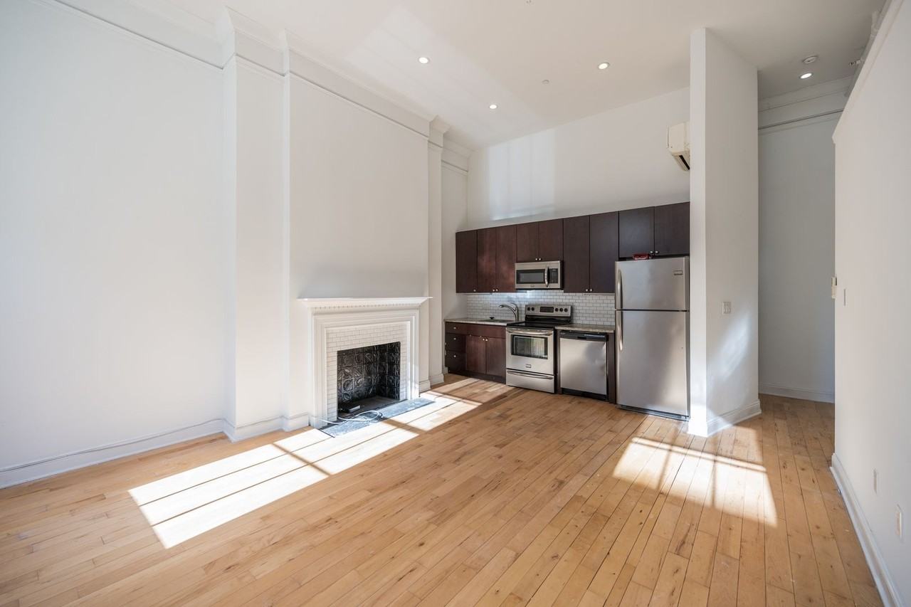 1311 Spruce Street - Photo 3 of 24