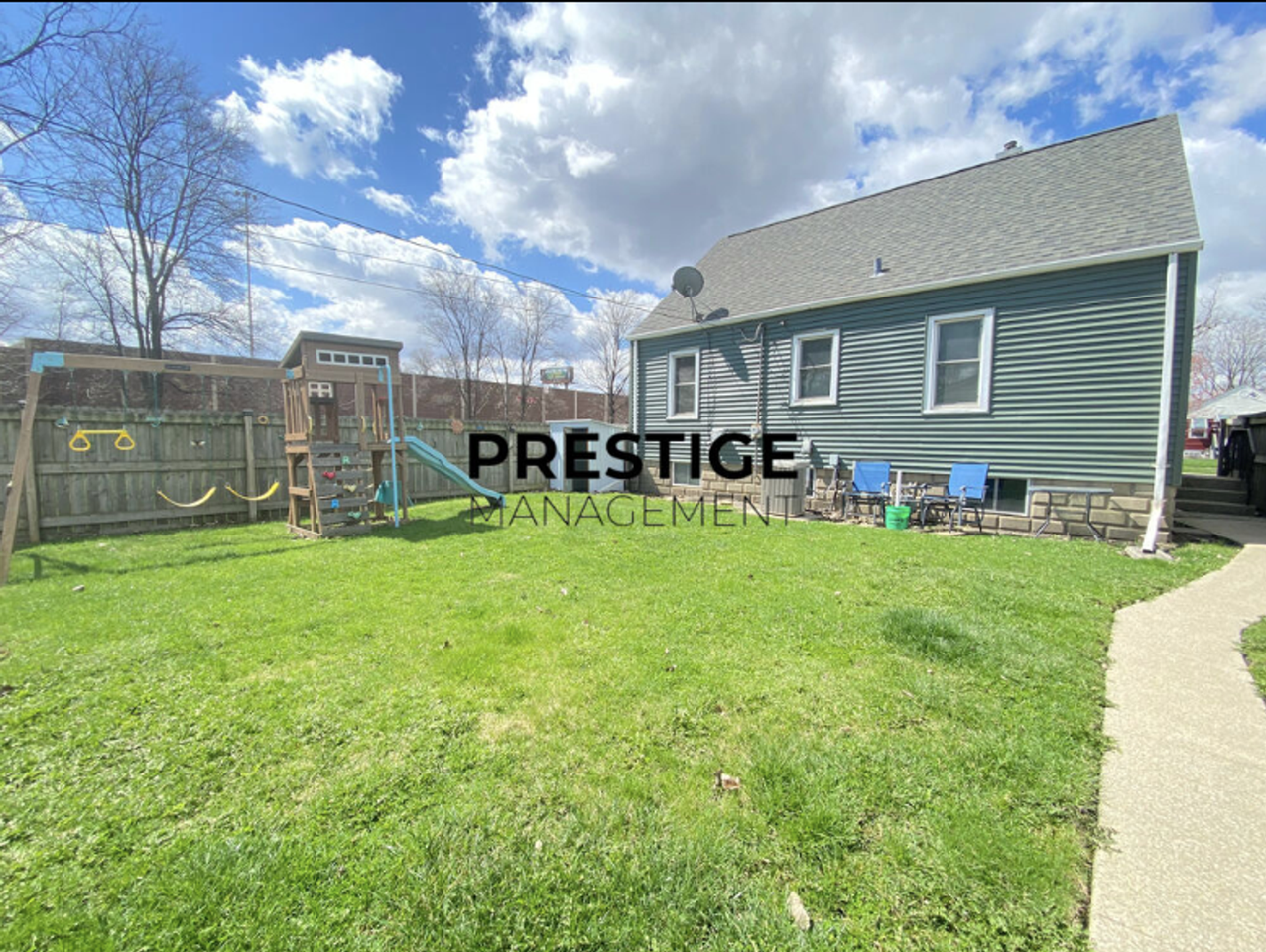 7623 Monroe Ave - Photo 5 of 21