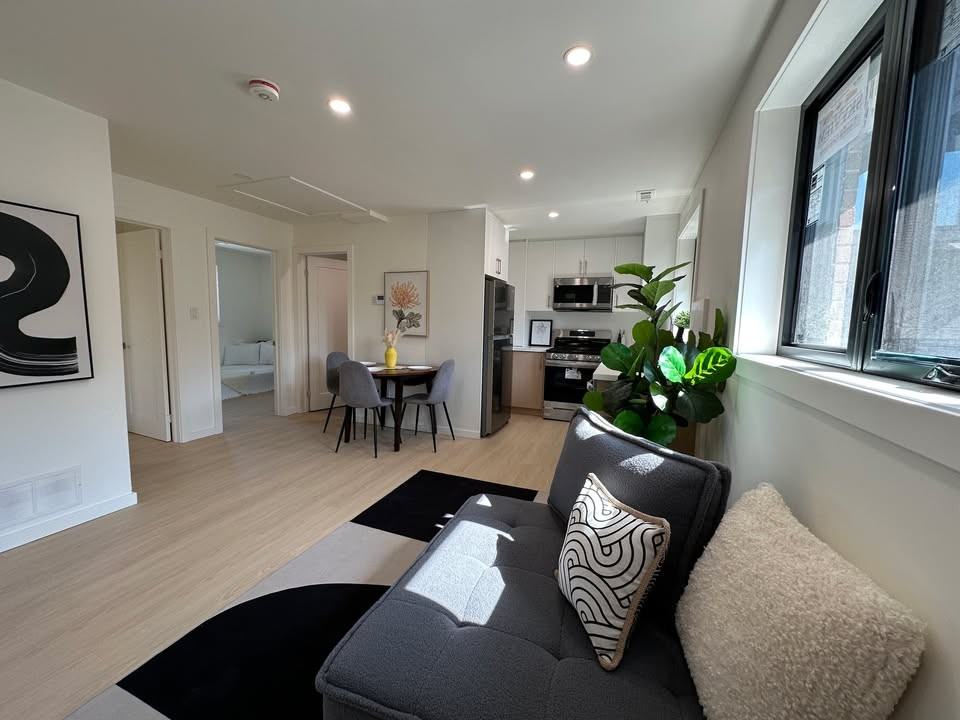 35 Portico Drive - Photo 3 of 7