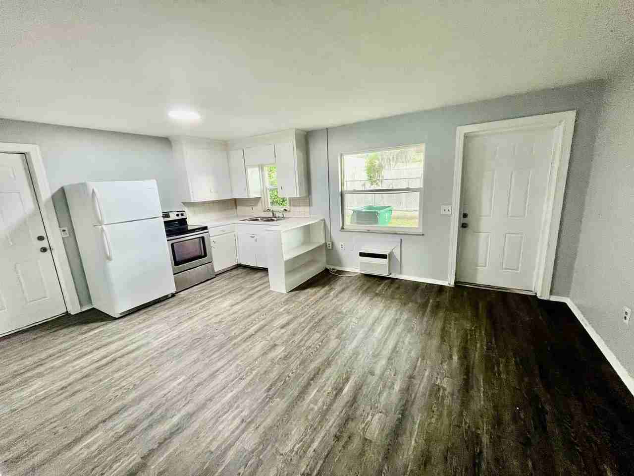 5747 11th St - Photo 4 of 4