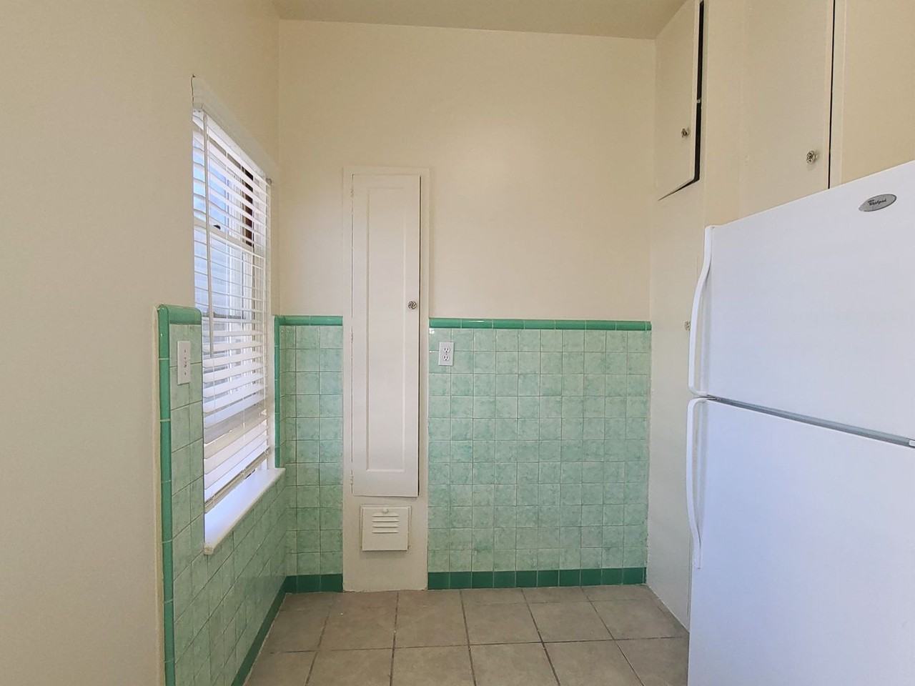 510 Upas St - Photo 7 of 12