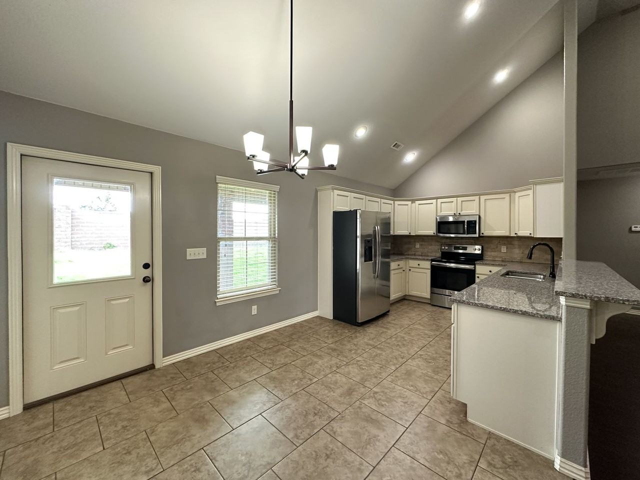 1923 Price Ave - Photo 6 of 17