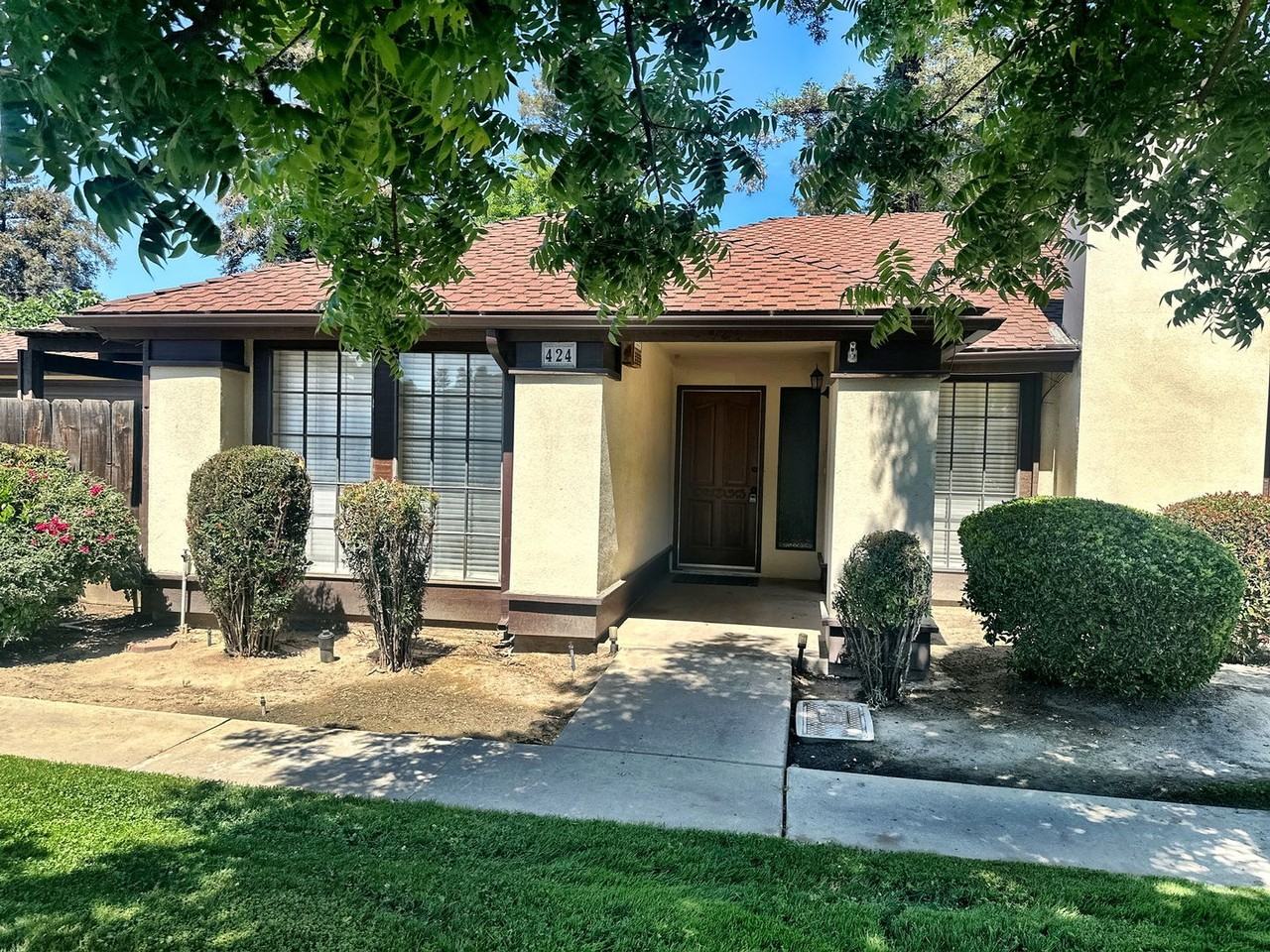 424 E Prosperity Ave - Photo 2 of 10