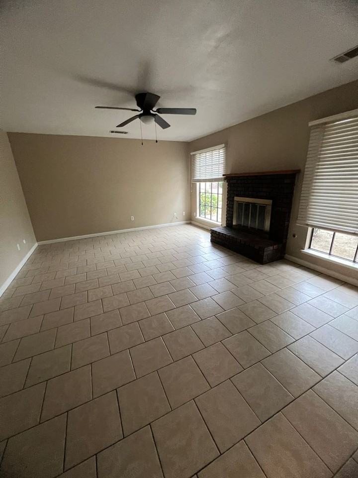 424 E Prosperity Ave - Photo 3 of 10