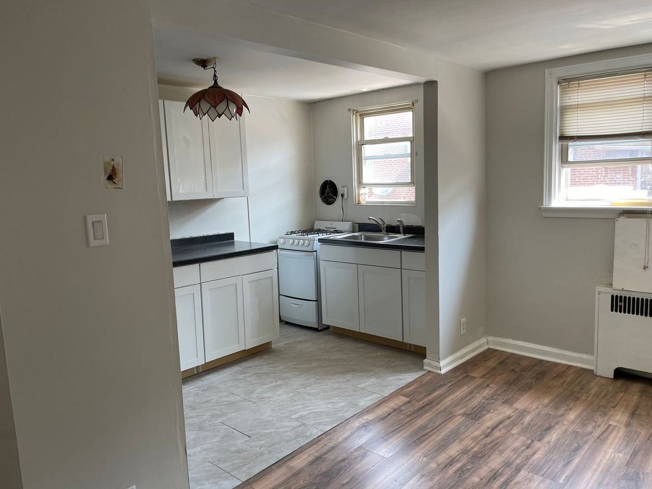 2057 Simon St - Photo 2 of 11