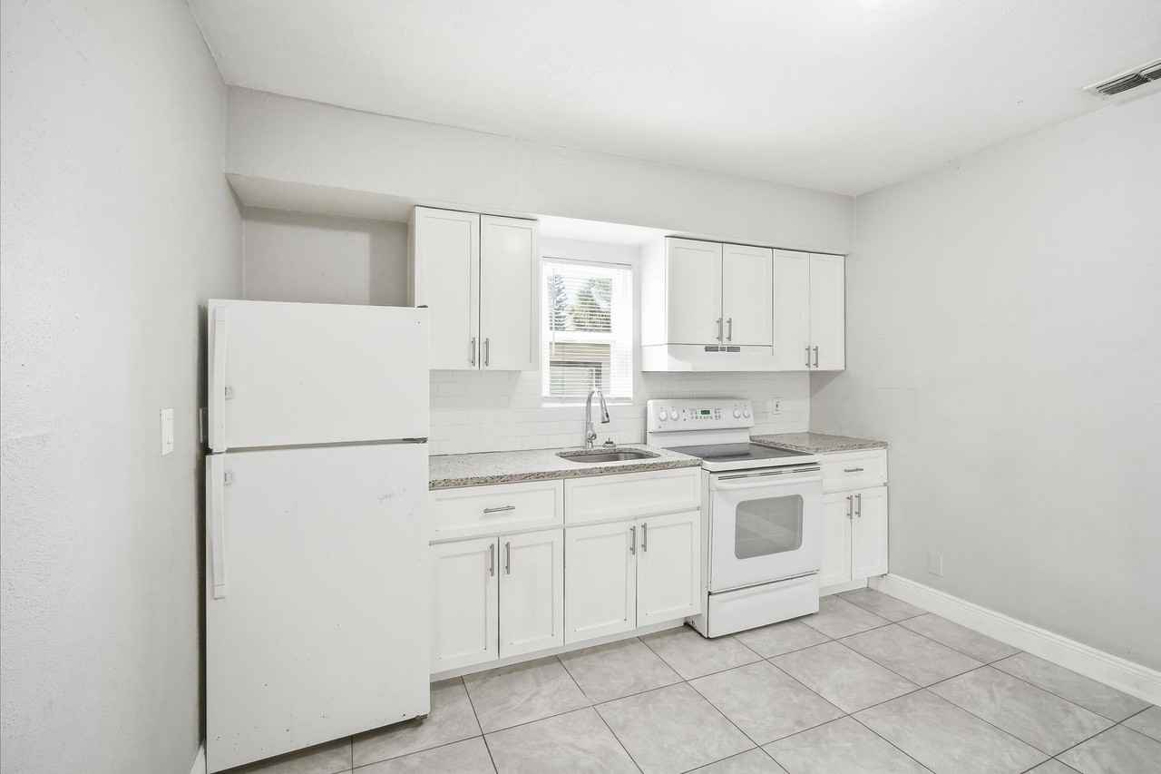 8419 N Semmes St - Photo 6 of 18