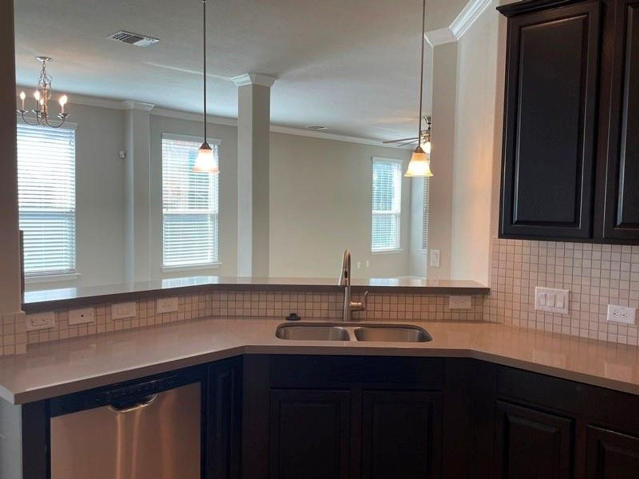 400A Hummingbird Ln - Photo 6 of 31