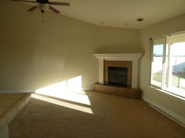 4180 Pembroke Ln - Photo 3 of 15