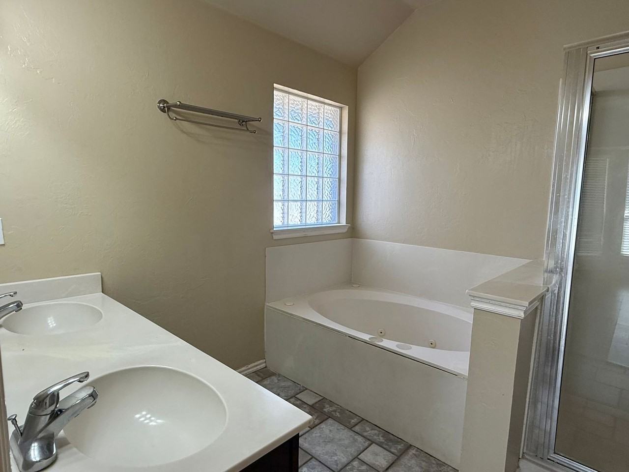 800 Blake Ct - Photo 7 of 14