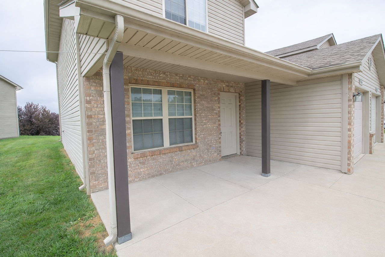 214 Arctic Wolf Ct - Photo 3 of 32