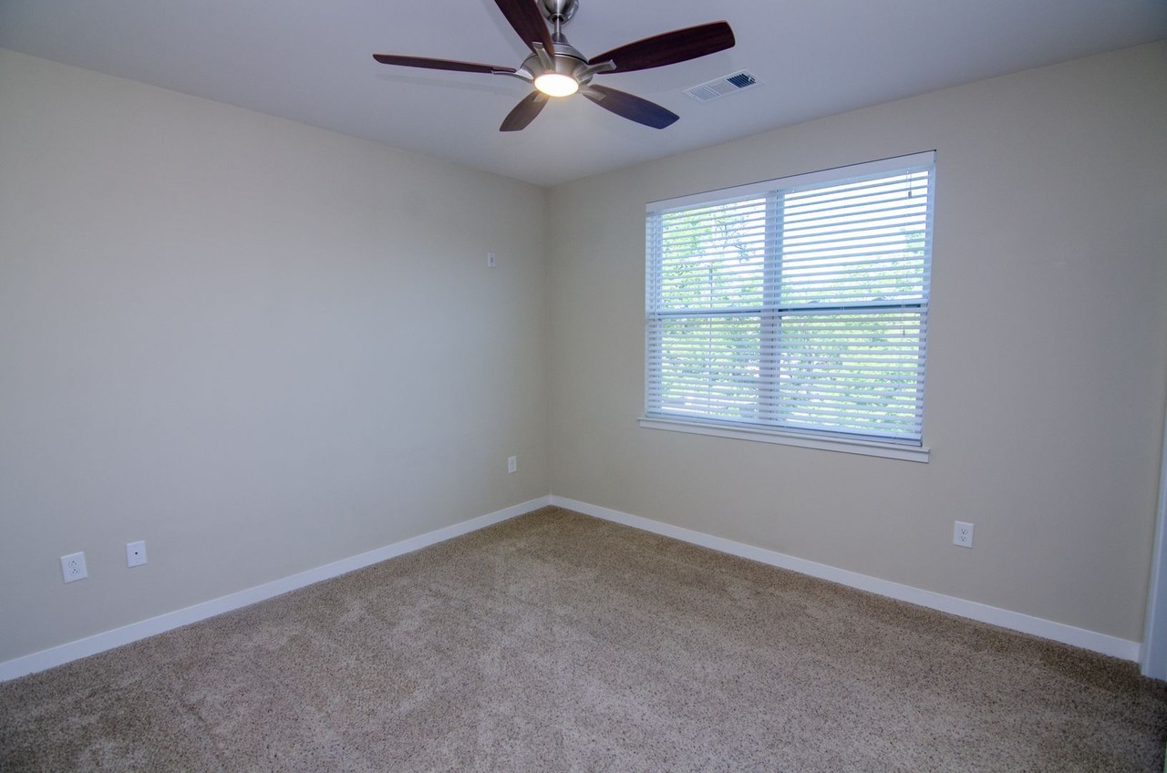 1118 Litton Ave - Photo 7 of 14