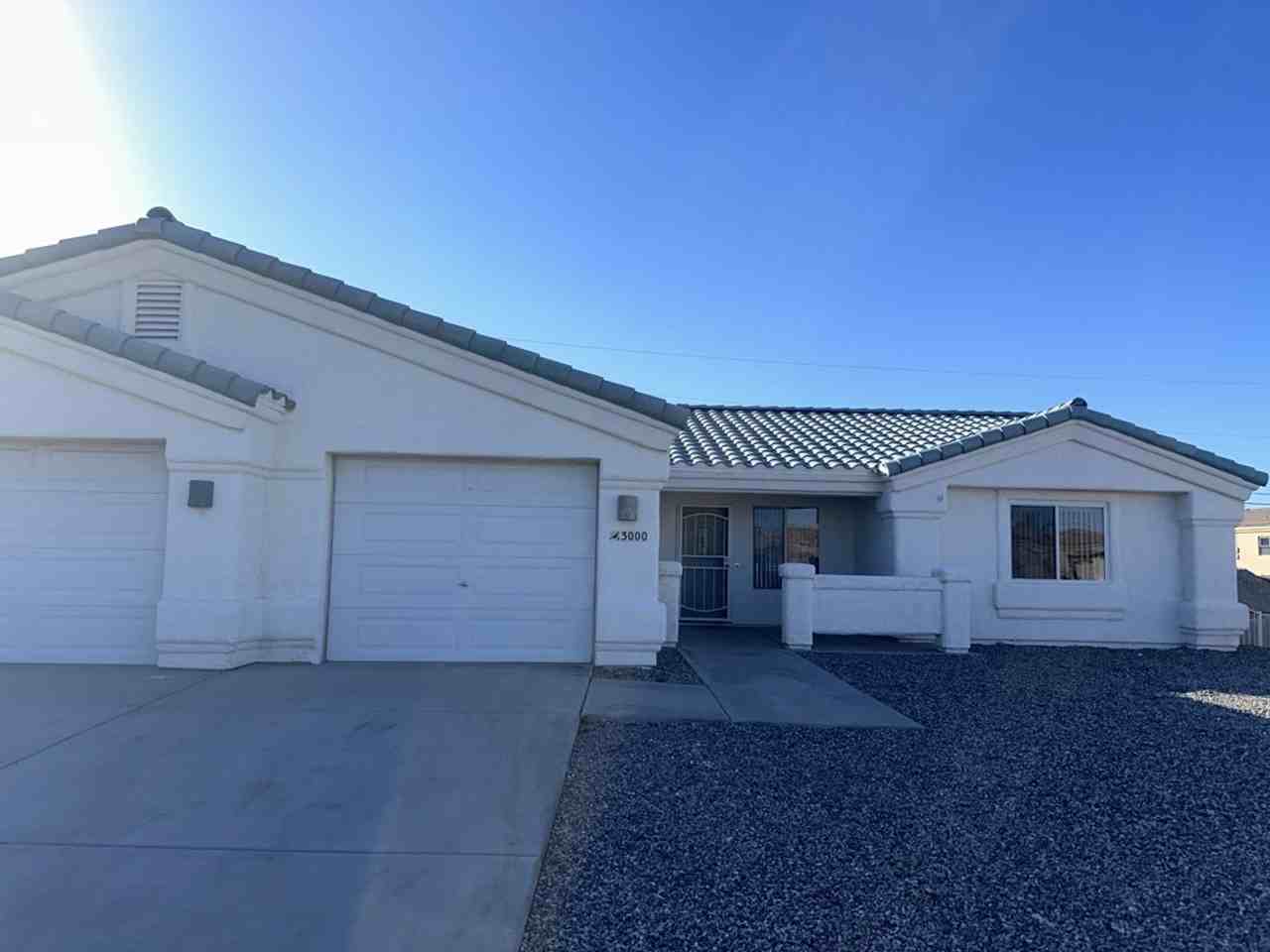 3000 Appletree Dr - Photo 3 of 41