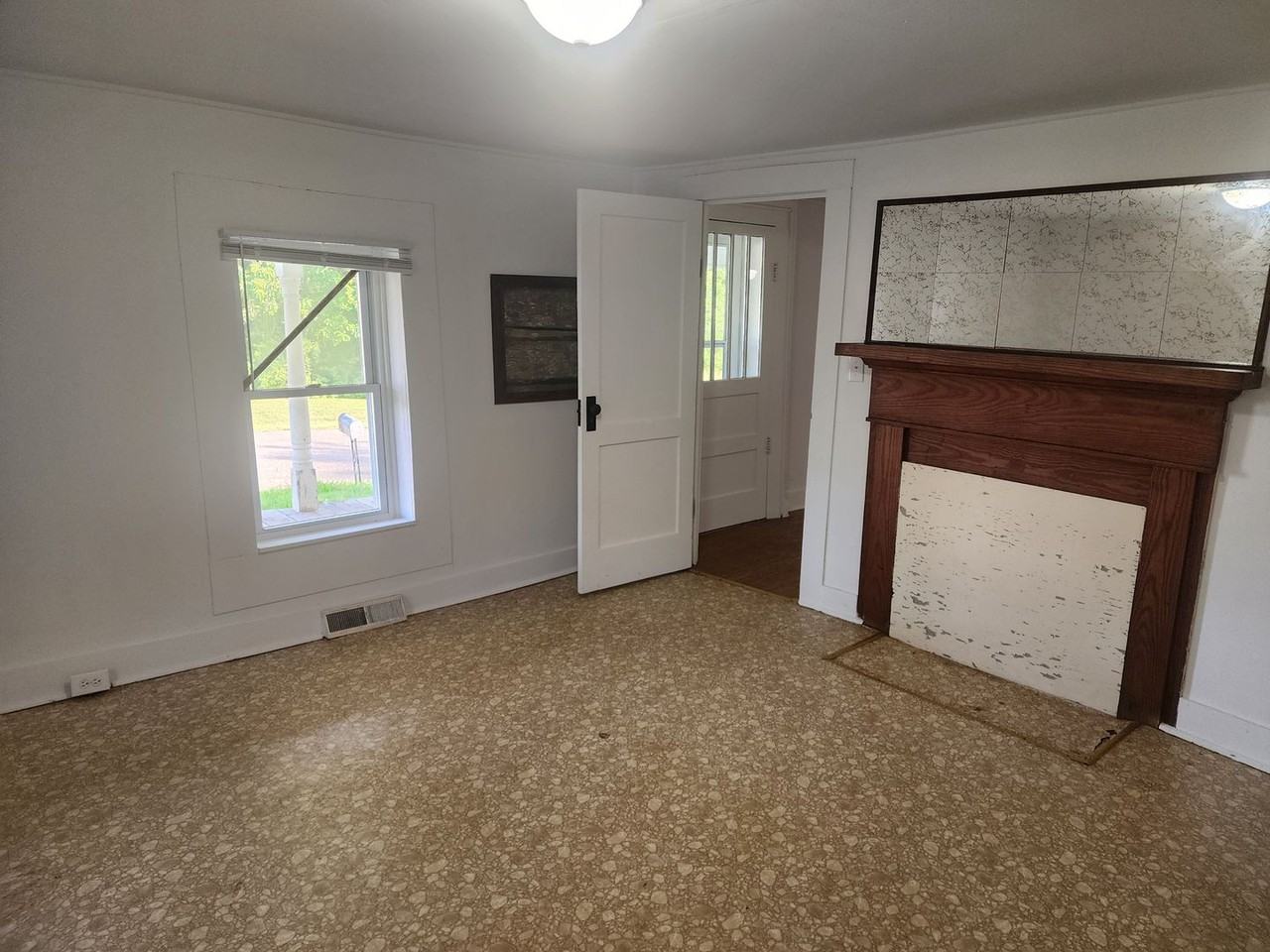 322 Oscar Hill Rd - Photo 4 of 11