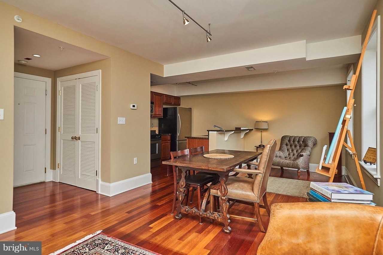 1465 Columbia Rd Nw - Photo 3 of 23