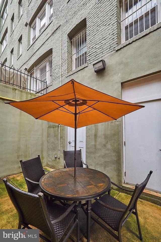 1465 Columbia Rd Nw - Photo 6 of 23