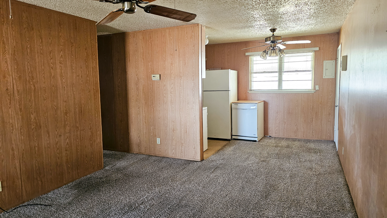 3806 Mesa Verde Dr - Photo 3 of 17