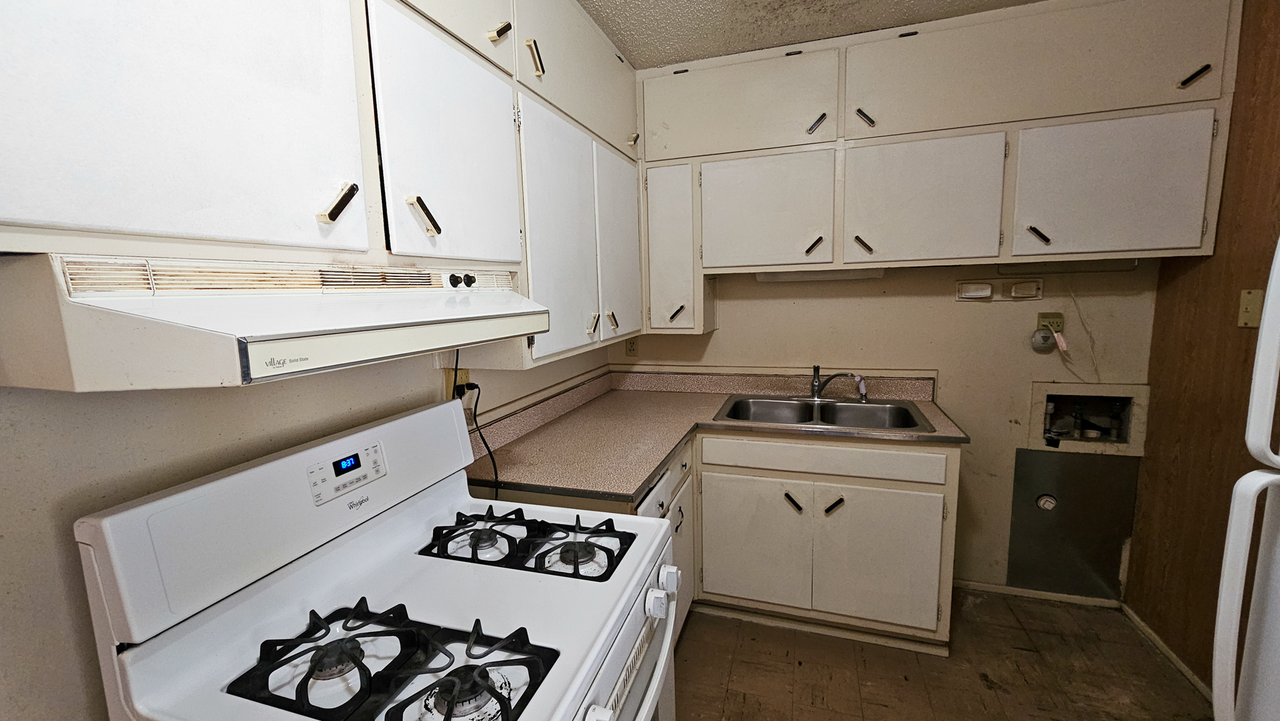 3806 Mesa Verde Dr - Photo 4 of 17