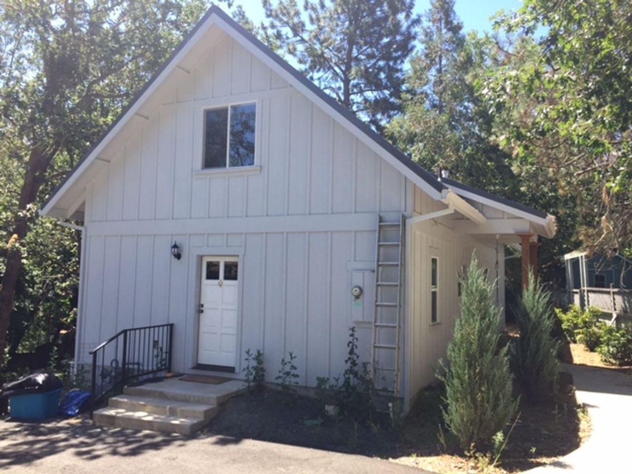 753 Nw Kinney St - Photo 6 of 8