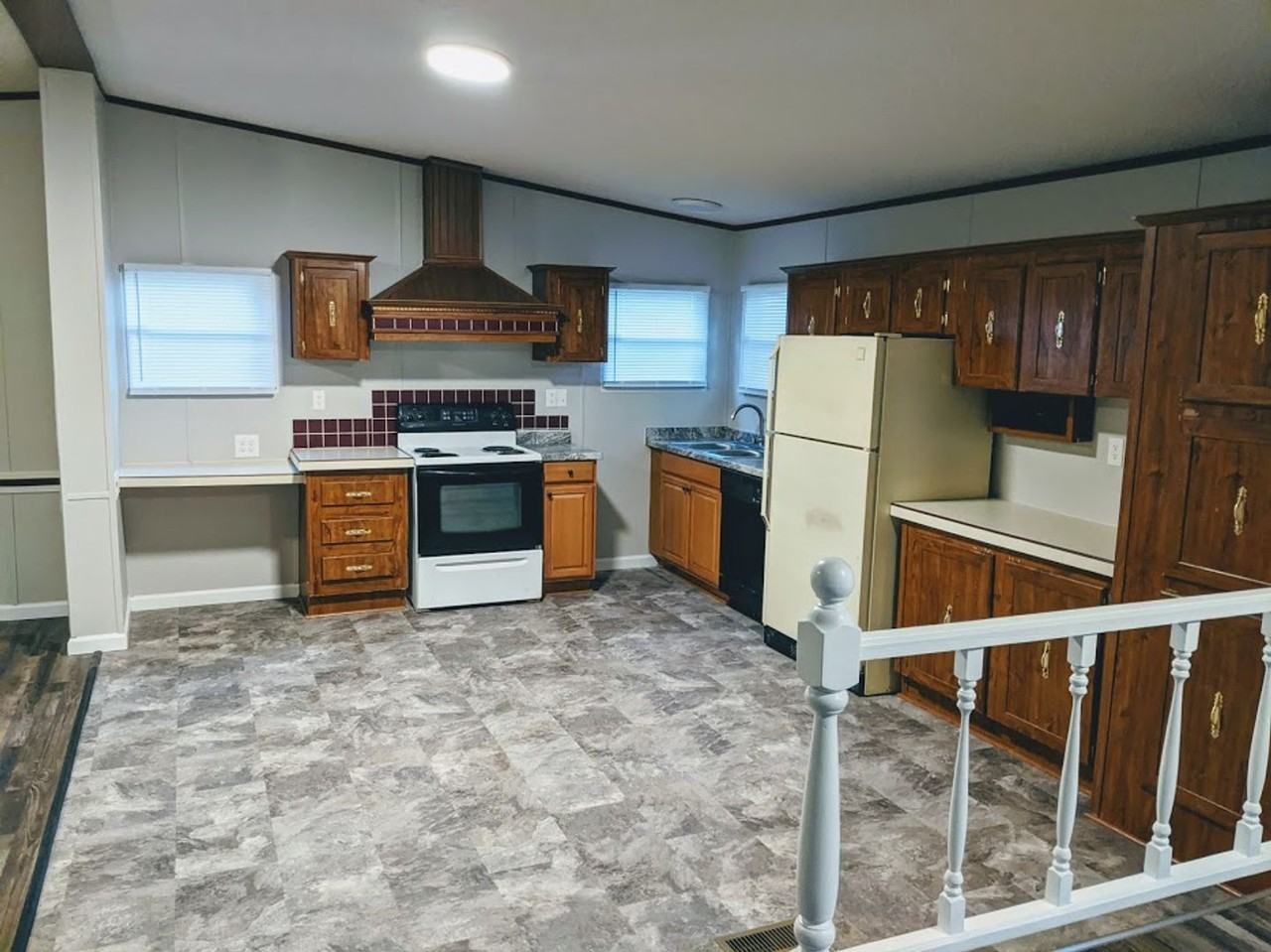 203 Gale Dr - Photo 2 of 18