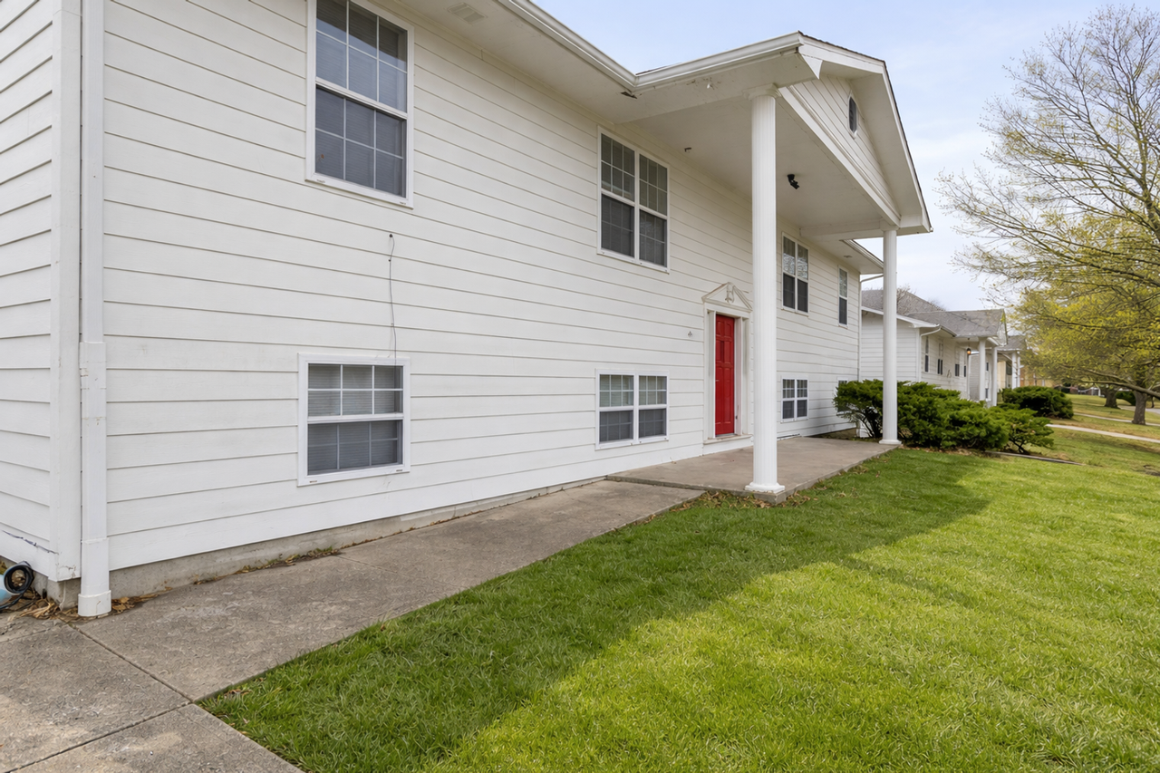 2932 Leeway Dr #D - Photo 2 of 23