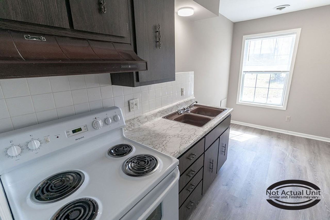 2932 Leeway Dr #D - Photo 6 of 23