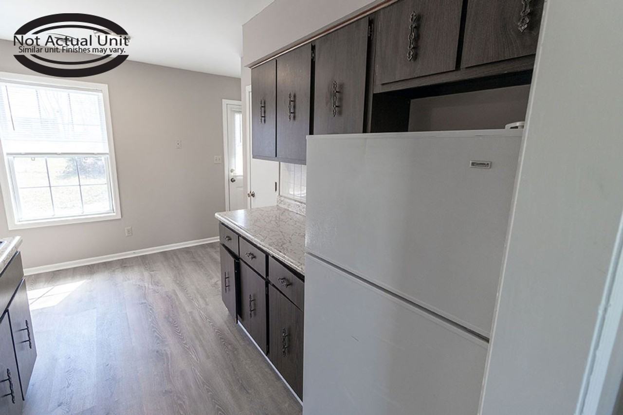 2932 Leeway Dr #D - Photo 7 of 23