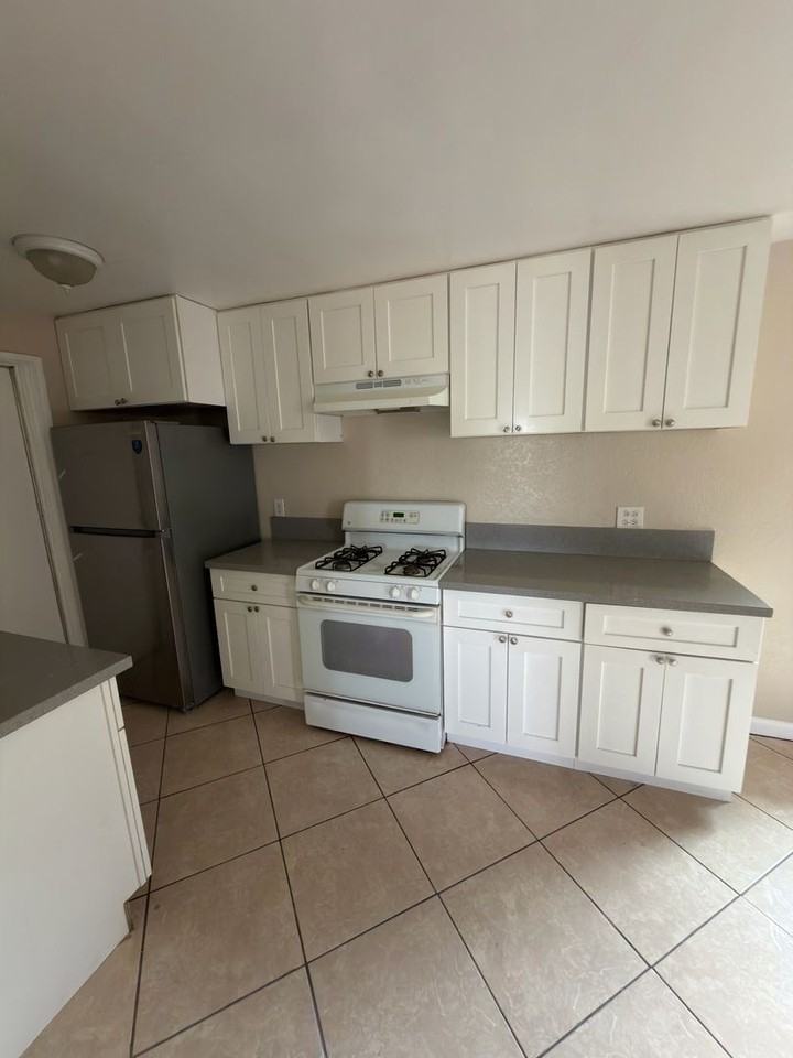 12345 Adams St - Photo 5 of 9