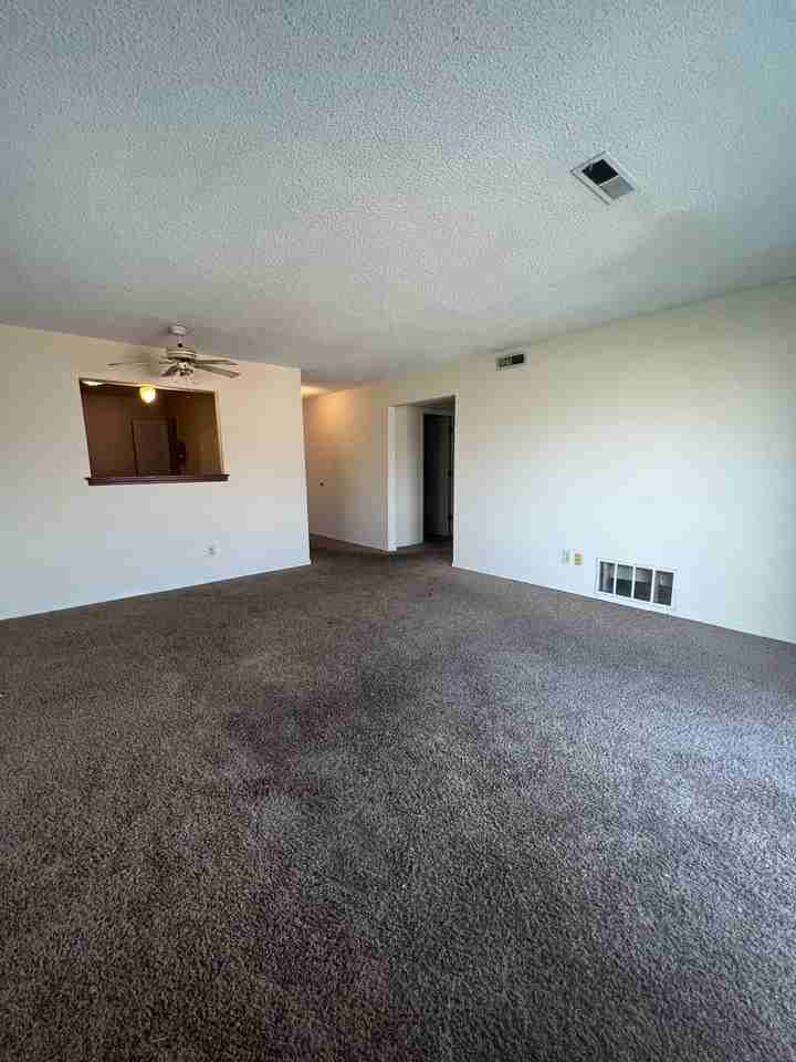 2 Bedroom 1 Bath - Photo 4 of 9