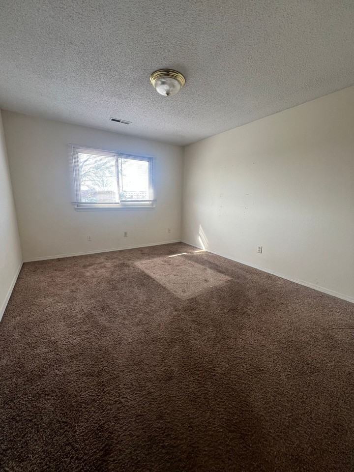 2 Bedroom 1 Bath - Photo 7 of 9