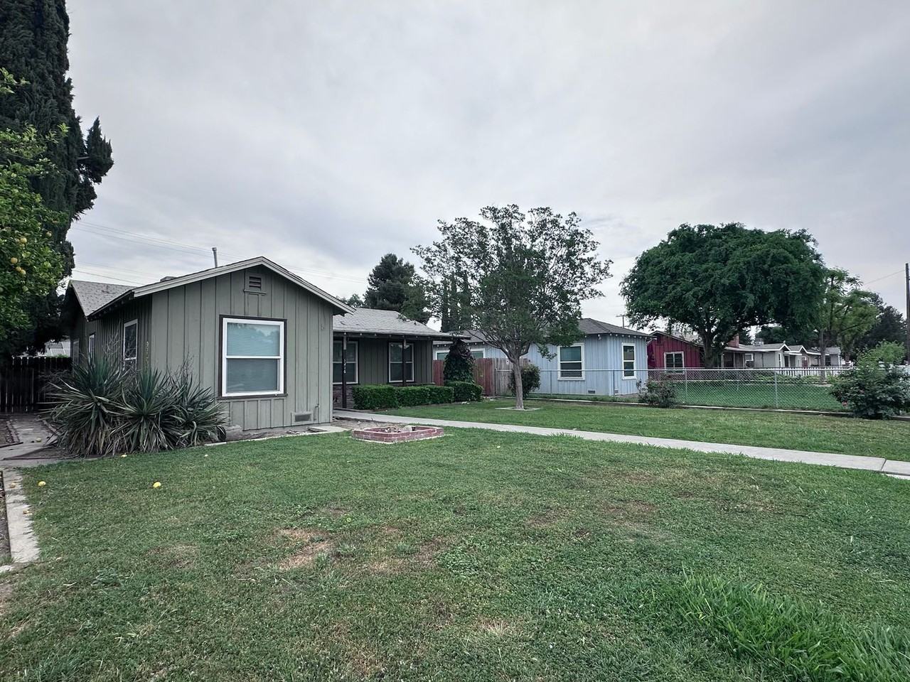 1216 N Conyer St - Photo 2 of 6