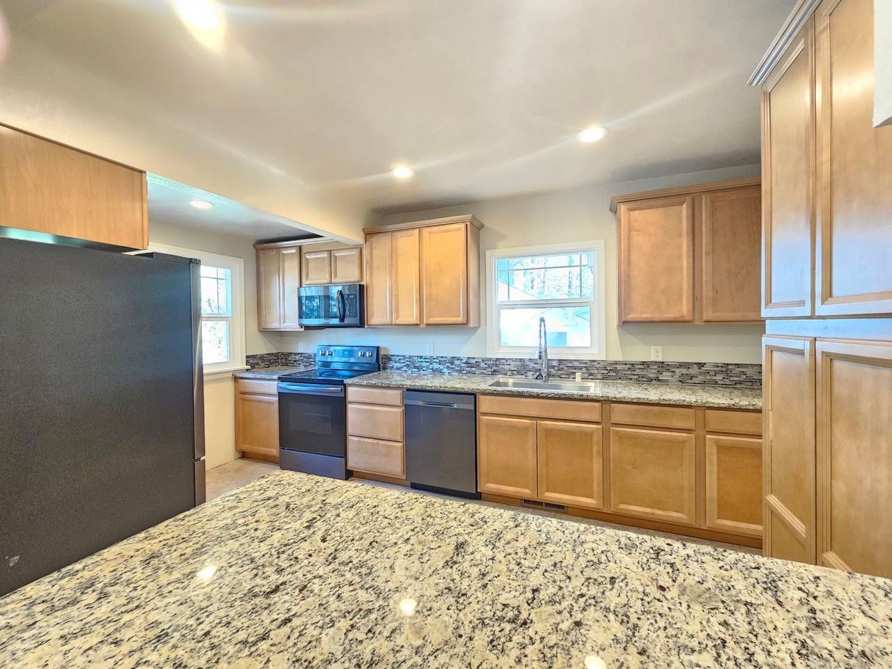 1922 E 18th Ave - Photo 5 of 50